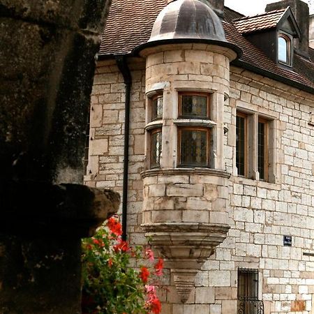 Maison La Tourelle Бом-ле-Дам Екстериор снимка