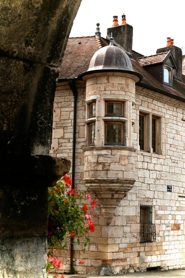 Maison La Tourelle Бом-ле-Дам Екстериор снимка