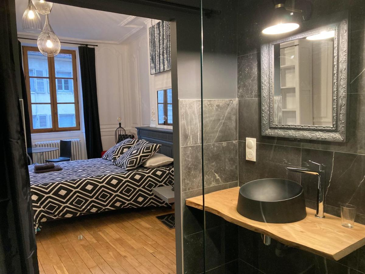 Maison La Tourelle Бом-ле-Дам Екстериор снимка