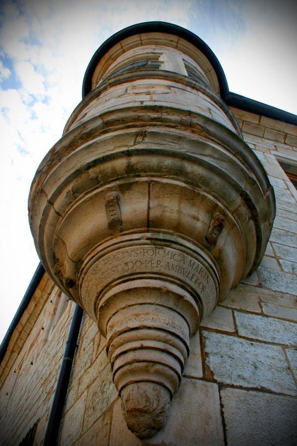 Maison La Tourelle Бом-ле-Дам Екстериор снимка