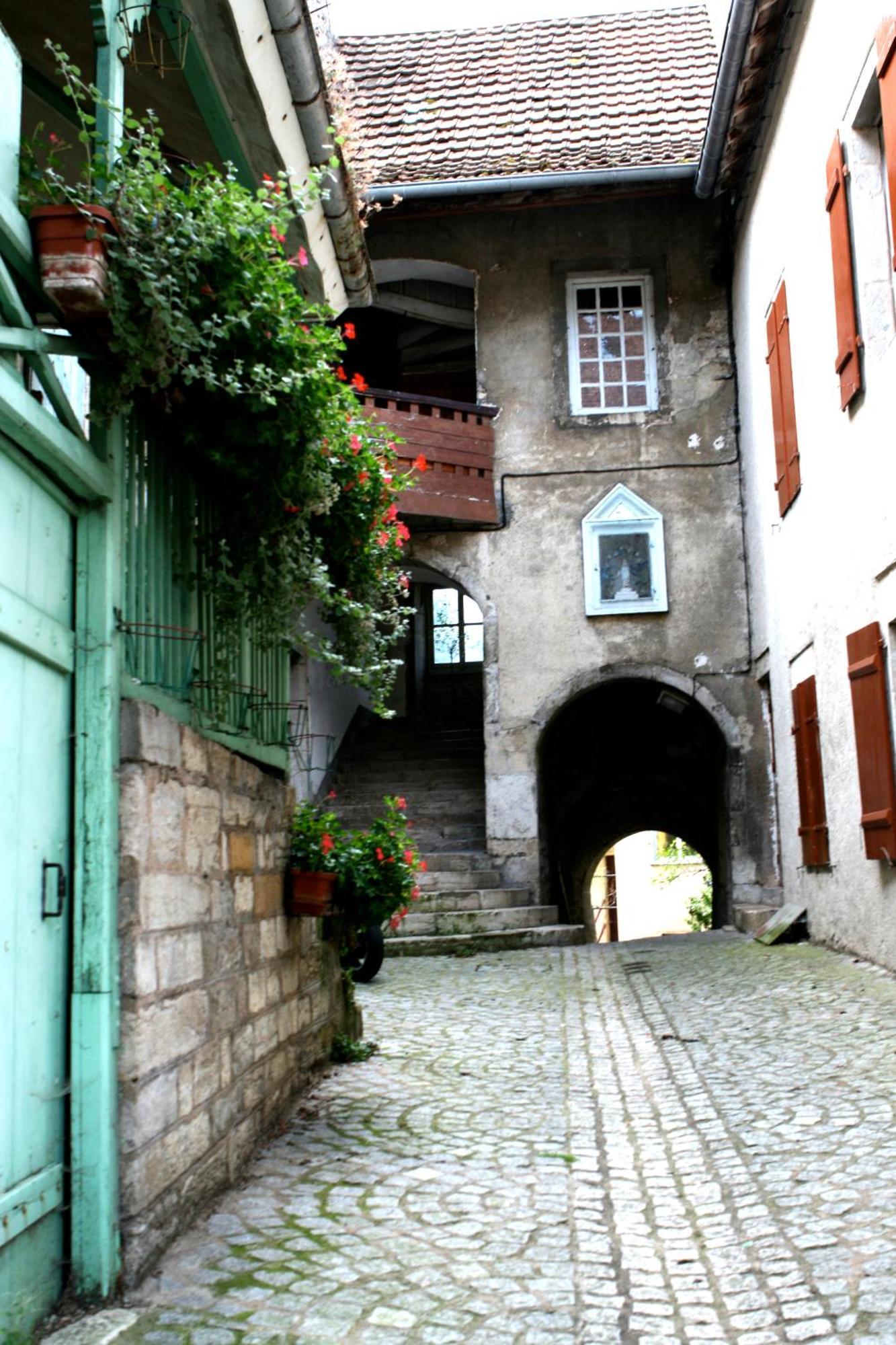 Maison La Tourelle Бом-ле-Дам Екстериор снимка